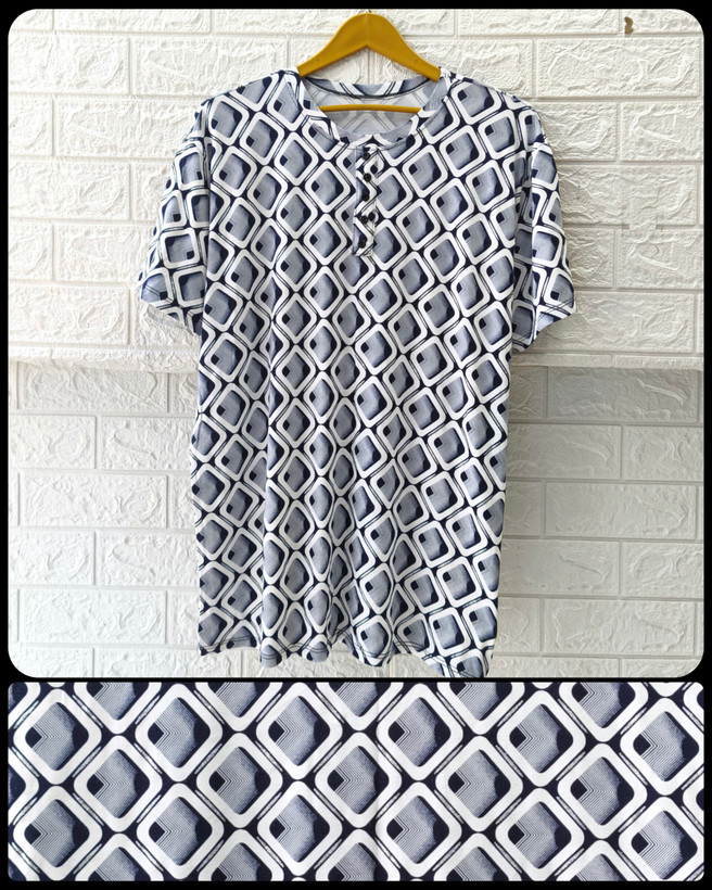 تیشرت زنانه مدل یقه گرد دکمه نما پارچه ویسکوز صد درصد مرغوب طرح شاین و قواره دار، کد ۱۴۴۴